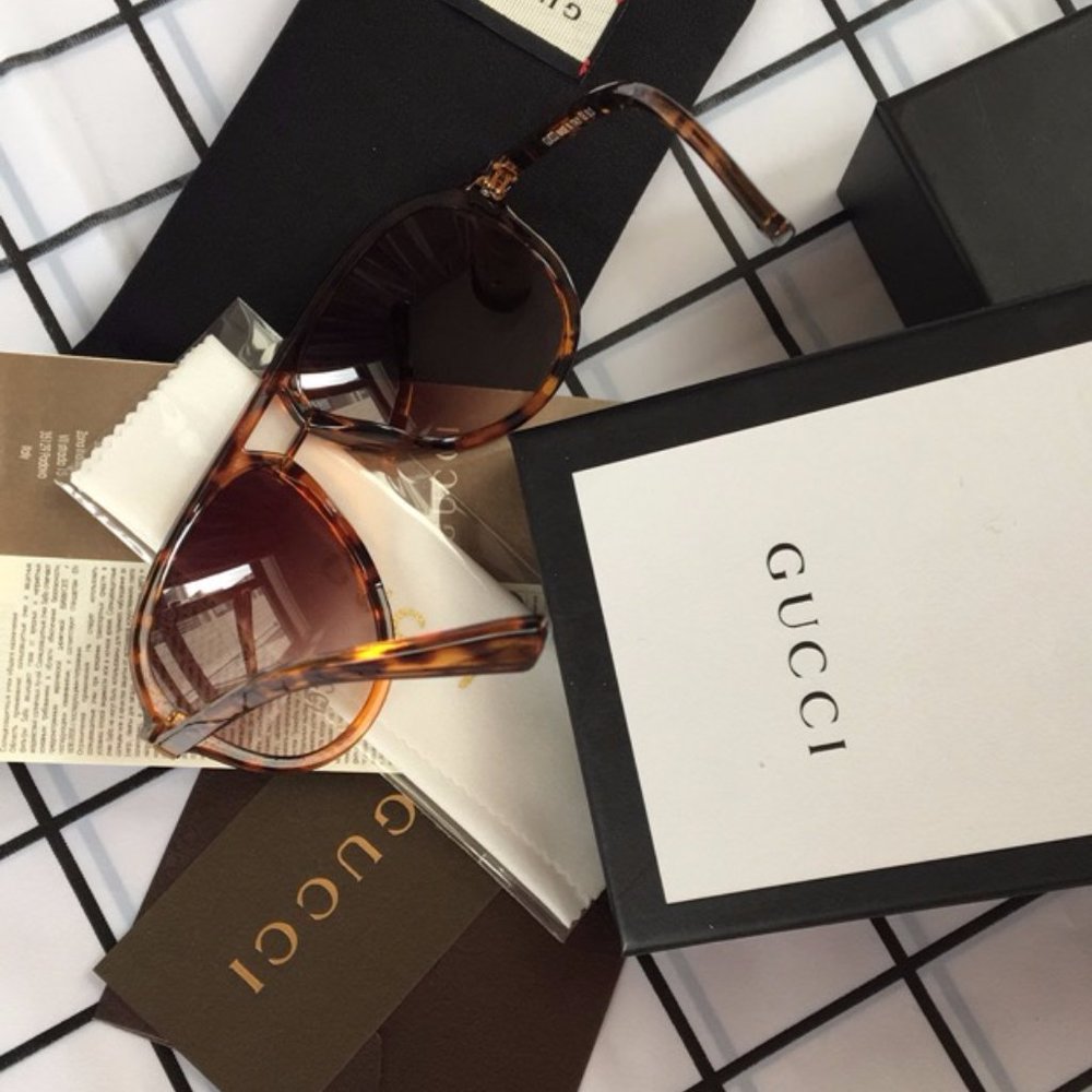 Womens Gucci Brown Sunglasses GU0015 - Picture 7 of 9